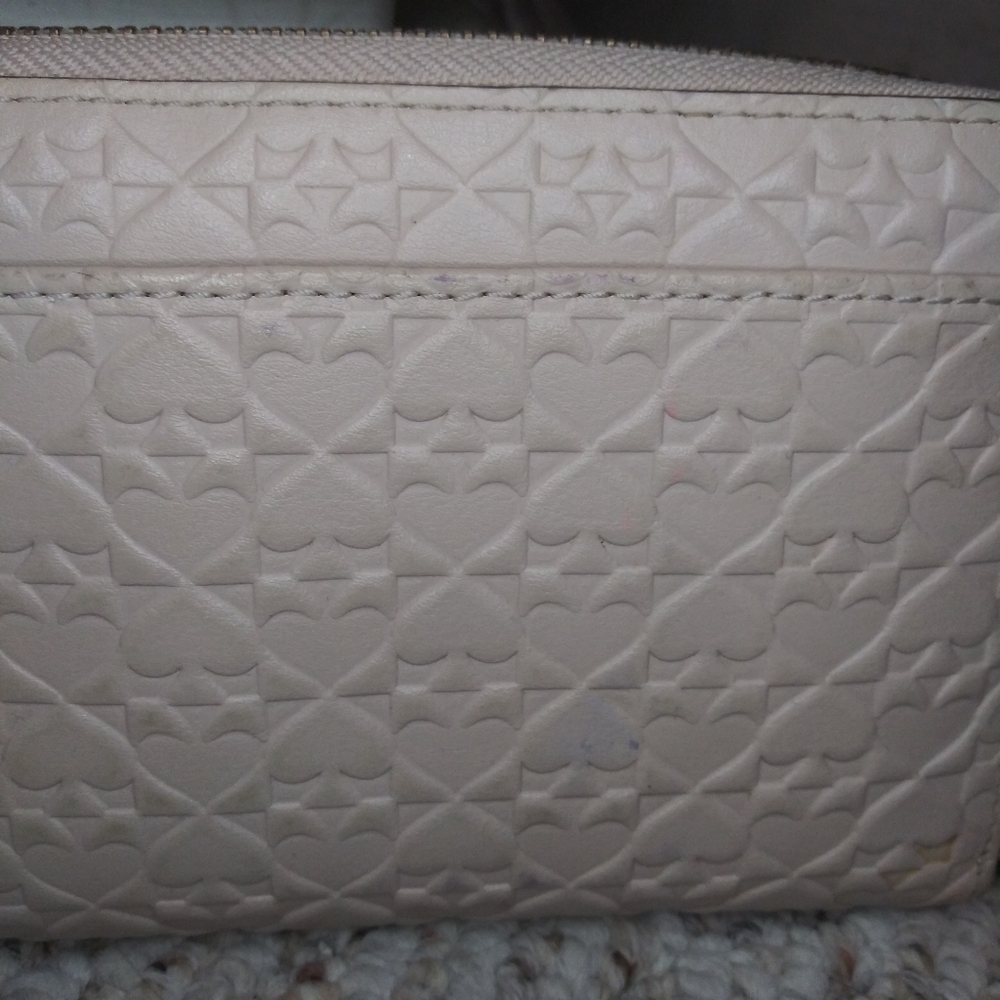 Kate Spade Cream Leather Three Dimensional Spade Patterned Zip Around Wallet - Picture 4 of 13